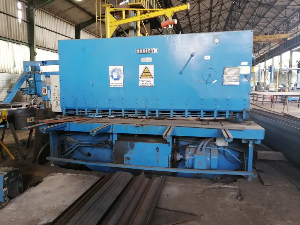 Industria-Acero-Andes-Corte-Cizalla